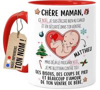 Cupdarling® Mug Future Maman Personnalisé - Chère Mamie Ce Noël Je Suis Encore Dans Le Ventre De Maman - Tasse Cadeau Noël - 330 mL Céramique - Rouge