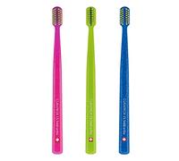 Curaprox 3 x CS 5460 Brosse à dents Ortho - Brosse à dents manuelle avec coupe spéciale pour appareils dentaires avec 5460 poils Ultra Soft CUREN - 3 pièces, couleur aléatoire