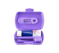 Curaprox Set de Voyage Kids-Brosse à dents, Dentifrice et Brossettes Interdentaires | Filaments Curen ® Ultra doux | Set de Voyage Compact pour Enfants (Violet) | Fabriqué en Suisse