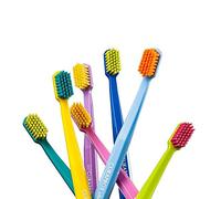 Curaprox Ultra soft 5460 Lot de 4 brosses à dents ultra souples Sensation douce et nettoyage en profondeur. Superbes couleurs pour homme et femme