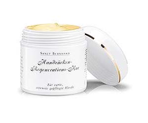 Cure régénérante du dos des mains