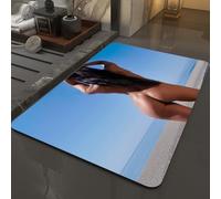 DALEXHM Tapis de Bain 50x80 cm, antidérapant,Doux,Absorbant l'eau,en Microfibre,pour la Salle de Bain,Lavable en Machine,Portrait d'une Jeune Femme Brune, Jolie et Sensuelle, en Bikini sur Une Plage