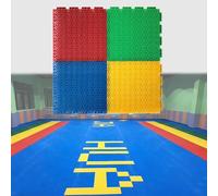 Dalles de sol emboîtables pour terrains de basket-ball d'intérieur - Modulaire, imperméable, design ventilé pour une meilleure performance sportive dans les gymnases, les aires de jeux et les parcs