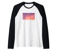 Day is Done. Manche Raglan