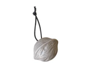 DBKD Suspension de sapin de Noël Hanging walnut Shiny mole