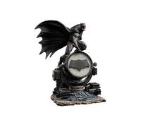 DC Comics - Statuette Zack Snyder's Justice League 1/10 Deluxe Art Scale Batman on Batsignal 28 cm