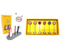 DeAgostini - Lot composé de 6 Panneaux + 2 Pompes à Essence Esso/Dinky Toys - 49D+40