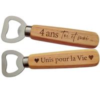 Décapsuleur en Bois Gravé 2 Faces - Cadeau 4 ans de mariage pour les Noces de Cire ou Anniversaire de Couple 4 ans, Cadeau Romantique et Unique Idéal Saint-Valentin, Noël
