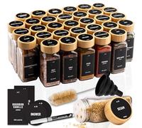 Deco haus® Lot de 36 Bocaux à Épices Carrés Hermétiques [avec Étiquettes & Saupoudreur] - Bocaux en Verre - Pot a Epices en Verre et Bois, Spice Jars - Récipients d'Épices - Pot a Epice