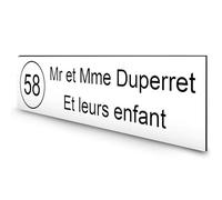 DECOHO - Étiquette Nom Numéro Personnalisable pour boîte aux Lettres - Plastique bi-Couche Blanc Lettres Noires - 100x25x0,8 mm - 2 Lignes Gravure Laser - Blanc