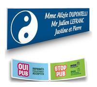 DECOHO - Plaque Boite aux Lettres Personnalisable - Plaque adhésive Plastique 100x25 mm - Bleu Gravure Laser Blanche - 3 Lignes + Sticker - Bleu