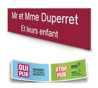 DECOHO - Plaque Boite aux Lettres personnalisée adhésive 100x25mm - Bordeaux Lettres Blanches - 2 Lignes Gravure Laser + Stickers St - Bordeaux