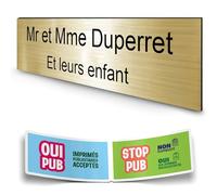 DECOHO - Plaque boîte aux Lettres personnalisée adhésive - Plastique 1,6 mm - Or brossé, 2 Lignes - 100x25 mm + Stickers Stop Pub offerts - Or