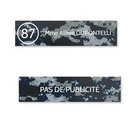 DECOHO Plaque nom avec numéro + Plaque Stop Pub Boite aux Lettres Format Edelen (99x24mm) Camo Bleu Lettres Blanches 1 Ligne