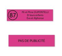 DECOHO Plaque nom avec numéro + Plaque Stop Pub pour Boite aux Lettres Format Edelen (99x24mm) Rose Lettres Noires - 3 Lignes