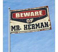 Décoration amusante pour bar « Beware of Mr. Herman » - Décoration extérieure - Drapeaux cool pour les gars (120 x 180 cm)