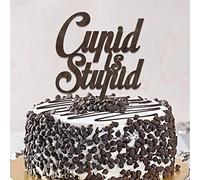 Décoration de gâteau d'anniversaire de mariage Cupid Is Stupid Mr & Mrs - Silhouette personnalisée - Pour mariage, fête prénuptiale, cadeaux de mariage pour couple - Bois