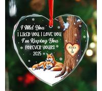 Décoration de Noël 2025 avec inscription « I Met You I Like You I Love You I'm Keeping You Forever Yours » - Décoration de Noël en verre avec noms personnalisés - Renard Mr et Mrs Just Married