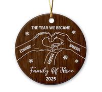 Décoration De Noël en Céramique L'Année Où Nous Sommes Devenus Une Famille De 3 Personnalisées Pendentifs De Noë La Maison pour Amoureux Papa 7.3Cm