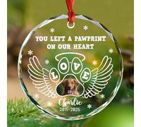Décoration de Noël en verre « You Left Paw Prints in Our Hearts » - Année et nom personnalisés - Cadeau de Noël commémoratif pour la perte d'un chien - Cadeau de condoléances pour animaux de compagnie
