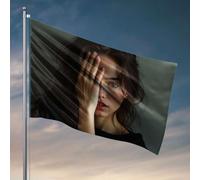 Décoration de patio amusante avec une femme aux cheveux longs et foncés couvrant partiellement son visage. Drapeau, bar, homme, grotte, décoration de dortoir pour homme (120 x 180 cm)