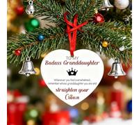 Décoration de sapin de Noël « To My Badass Granddaughter » - Cadeau souvenir pour petite-fille de la part de grand-mère - Ornement à suspendre en acrylique - Décoration de Noël 2025