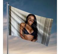 Décoration d'intérieur pour homme Une femme dans un haut de bikini noir sourit chaleureusement. Drapeau Accessoires de piscine Bar Stuff pour homme Cave (60 x 90 cm)