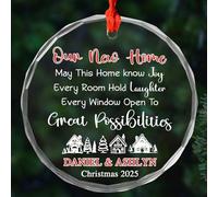 Décoration en verre personnalisée « Our First Christmas in Our New Home » - Cadeau pour une pendaison de crémaillère - Notre nouvelle maison May This Home Know Joy Every Room 2025 - Noms personnalisés