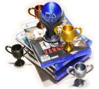 Décoration Gamer PS5 - Pack 5 Trophées Physiques (Platine/Or/Argent/Bronze/Secret) pour Salon de Jeu - Cadeau Collectionneur - Compatible Tous Espaces Gaming