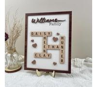 Décoration murale personnalisée avec mots croisés et nom de famille - Lettres Scrabble - Panneau en bois personnalisé - Cadeau pour maman, papa, famille, anniversaire, Noël (20,3 x 25,4 x 25 cm)