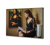 Décoration murale sur toile avec inscription « A Woman in a Black Dress Read A Magazine Next To A Painting of the Mona Lisa » - Décoration de salle de bain (40 x 60 cm)