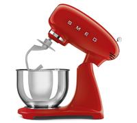 Découvrez la cuisine avec style : SMEG SMF03 en rouge éclatant