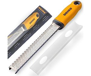 Deiss PRO Zesteur d'Agrumes & Râpe à Fromage Manuelle - Parmesan, Citron, Gingembre, Ail, Noix de Muscade, Chocolat - Lame Tranchante en Acier Inoxydable - Nettoyable au lave-vaisselle