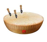 Demi roue de Parmigiano Reggiano AOP "Vacche Rosse/Vache Rouge" , 19 Kg, fait de 24 mois, 3 petits couteaux. Produit directement par le Consorzio Vacche Rosse (Étiquette Rouge)