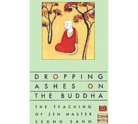Déposer des cendres sur le Bouddha