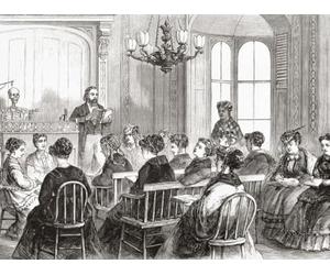 Des étudiantes assistent à une conférence dans la salle de conférence générale du Medical College for Women on East Twelfth Street et Second Avenue New York USA. Après une illustration d'une édition