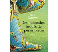 Des mocassins brodés de perles bleues