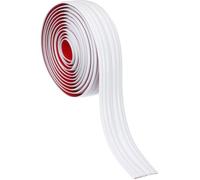 Des moulures décoratives et des plinthes sont utilisées pour protéger les bords des murs et des sols (20 mm x 3 m blanc).
