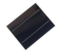 Design innovant pour capturer efficacement la lumière du soleil avec ce chargeur solaire en polysilicium