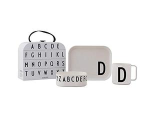 Design Letters Classiques in Valise Enfant Lot de 4 | Idéale Cadeau Noel Enfant | Tritan Assiette Bebe, Bol Bebe, Tasse, Organisateur Valise pour Bébé | Coffret Cadeau Sans BPA, BPS, Goutte Sûre