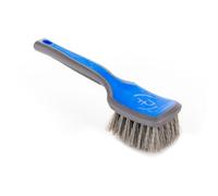 Detail Factory Brosse à pneus ProGrip avec poignée Ergonomique ProGrip, Poils synthétiques rigides et Design Ergonomique, nettoyez Vos pneus en Toute simplicité, Bleu (Avalanche)