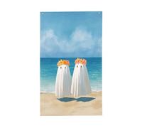 Deux fantômes mignons marchant le long de la plage, de la cour, de la maison, bannière de vœux de saison avec œillets, décoration d'intérieur et d'extérieur