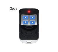 Deux télécommandes universelles étanches compatibles avec les volets roulants électriques et les portes de garage (433 MHz) sont en vente.