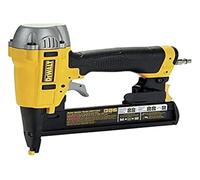 DEWALT Agrafeuse Pneumatique de Construction - Nez Anti-Trace - Échappement Arrière - Réglage de la Profondeur - Aucun Entretien Nécessaire - Longue Durée de Vie - Fonctionne Sans Huile, DPSSX38-XJ