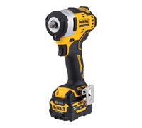 DEWALT Clé à choc sans fil DEWALT 12 Volts / 5 Ah (3/8") avec 340 Nm, en version spéciale automobile et industrielle DCF903P1G-QW Quantité:1