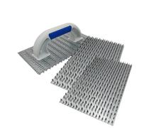 DEWEPRO Grattoir professionnel avec 2 lames de rechange - Grattoir de nettoyage - Planche à râper pour plâtre minéral - Dimensions : 250 x 135 mm