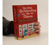 Die Kleine Buchhandlung Am Ufer Der Themse