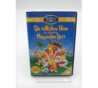 Die tollkühne Hexe in ihrem fliegendem Bett