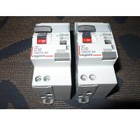 DISJONCTEUR DIFFERENTIEL 10A 30mA COURBE C TYPE AC 410704 LEGRAND 10AMPERE PC6KA