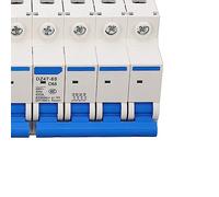 Disjoncteur miniature 4P Isolation sûre Indicateur visuel Protection contre les courts-circuits montée sur rail de fenêtre Commutateur de transfert d'air à double verrouillage de